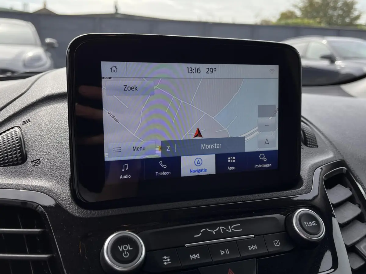 1.5 EcoBlue L2 Limited 120PK Automaat Trekhaak Adaptieve Cruise Camera Stoelverwarming Verwarmde Voorruit Navi Climate Privacy Glass *Rijk Uitgerust*
