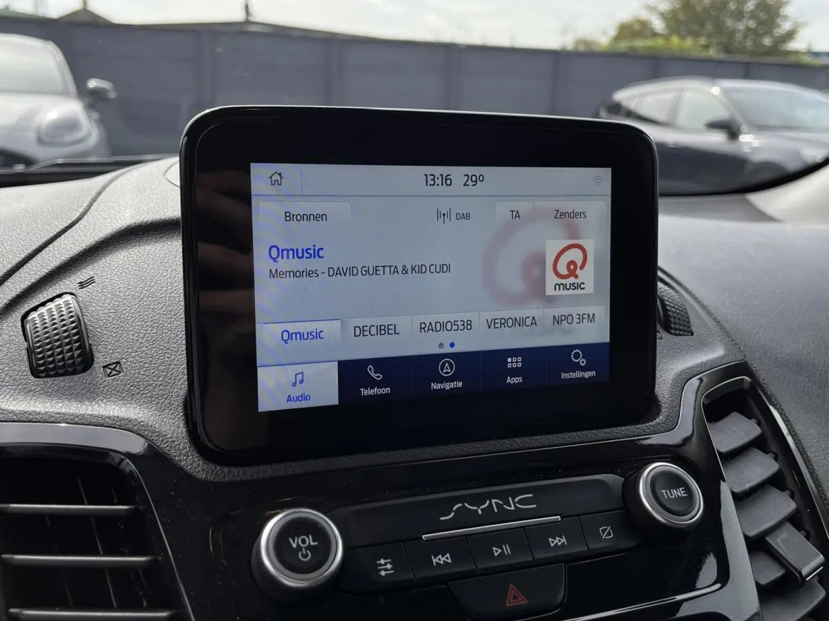 1.5 EcoBlue L2 Limited 120PK Automaat Trekhaak Adaptieve Cruise Camera Stoelverwarming Verwarmde Voorruit Navi Climate Privacy Glass *Rijk Uitgerust*