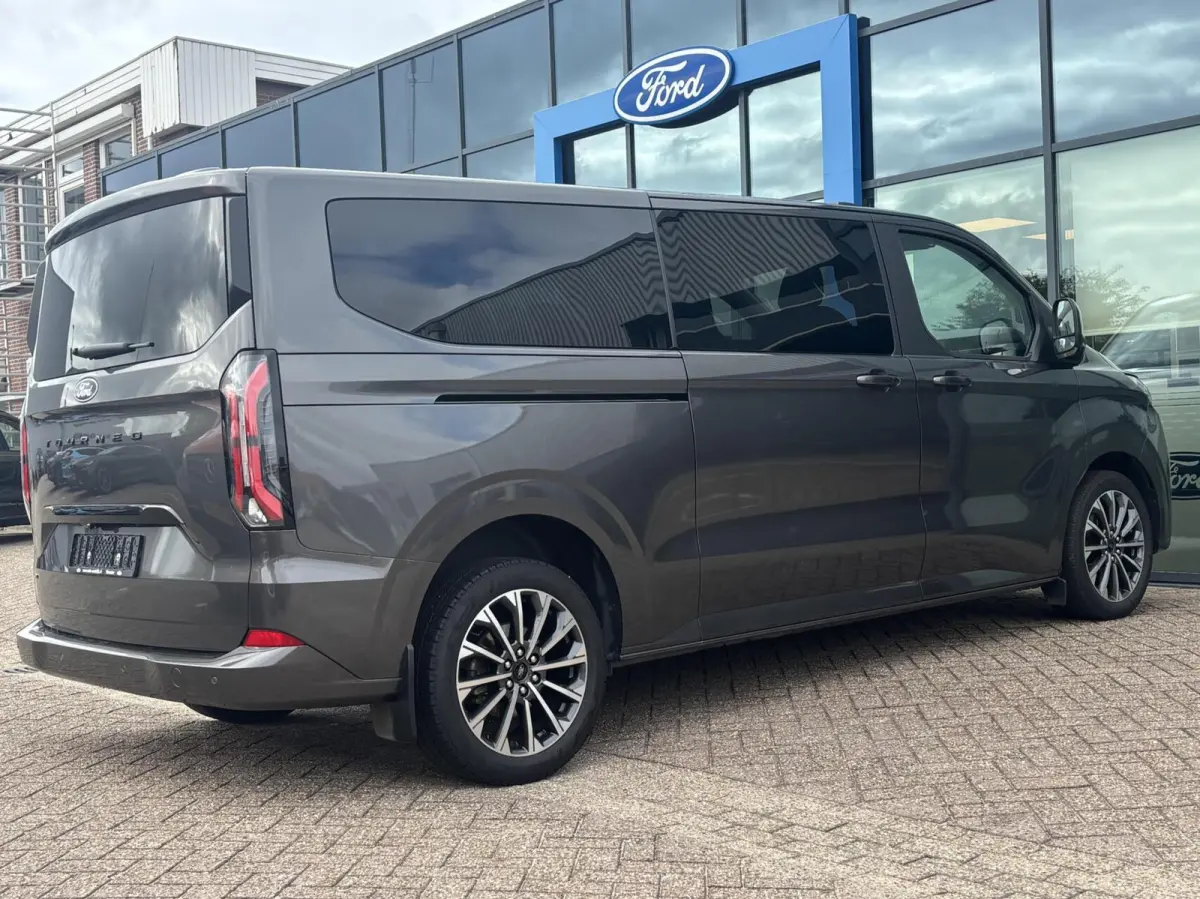340 2.5 PHEV L2H1 Titanium X 233PK VOL leder 8 zitplaatsen verschuif/uitneembare stoelen Adaptieve Cruise Climate 2de rij All Seasons 19" velgen *Compleet*