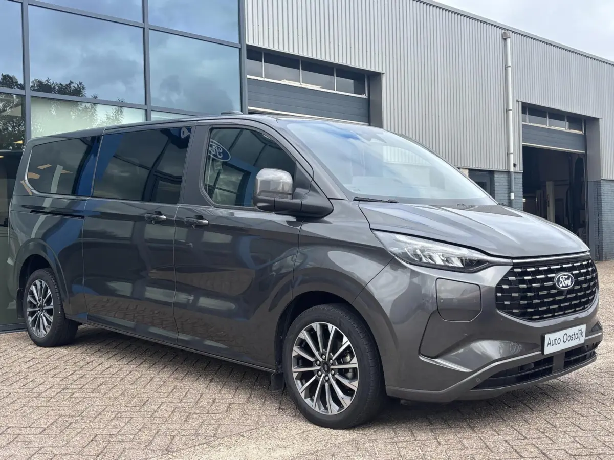 340 2.5 PHEV L2H1 Titanium X 233PK VOL leder 8 zitplaatsen verschuif/uitneembare stoelen Adaptieve Cruise Climate 2de rij All Seasons 19" velgen *Compleet*