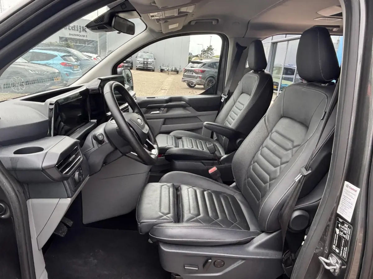 340 2.5 PHEV L2H1 Titanium X 233PK VOL leder 8 zitplaatsen verschuif/uitneembare stoelen Adaptieve Cruise Climate 2de rij All Seasons 19" velgen *Compleet*