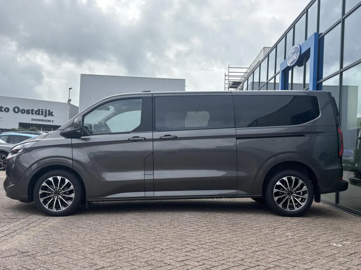 340 2.5 PHEV L2H1 Titanium X 233PK VOL leder 8 zitplaatsen verschuif/uitneembare stoelen Adaptieve Cruise Climate 2de rij All Seasons 19" velgen *Compleet*