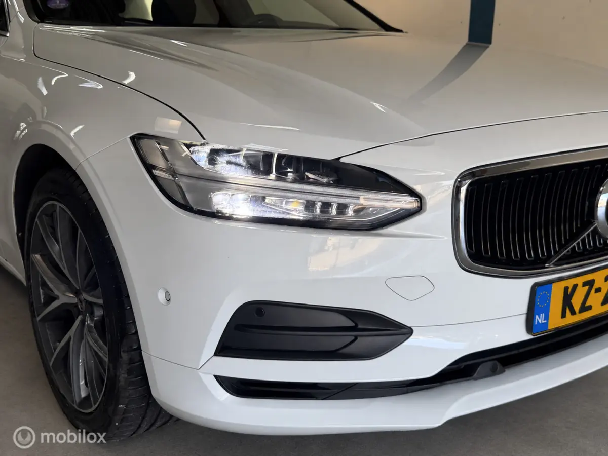 2.0 T5 Momentum NL-AUTO / PANO / LEER