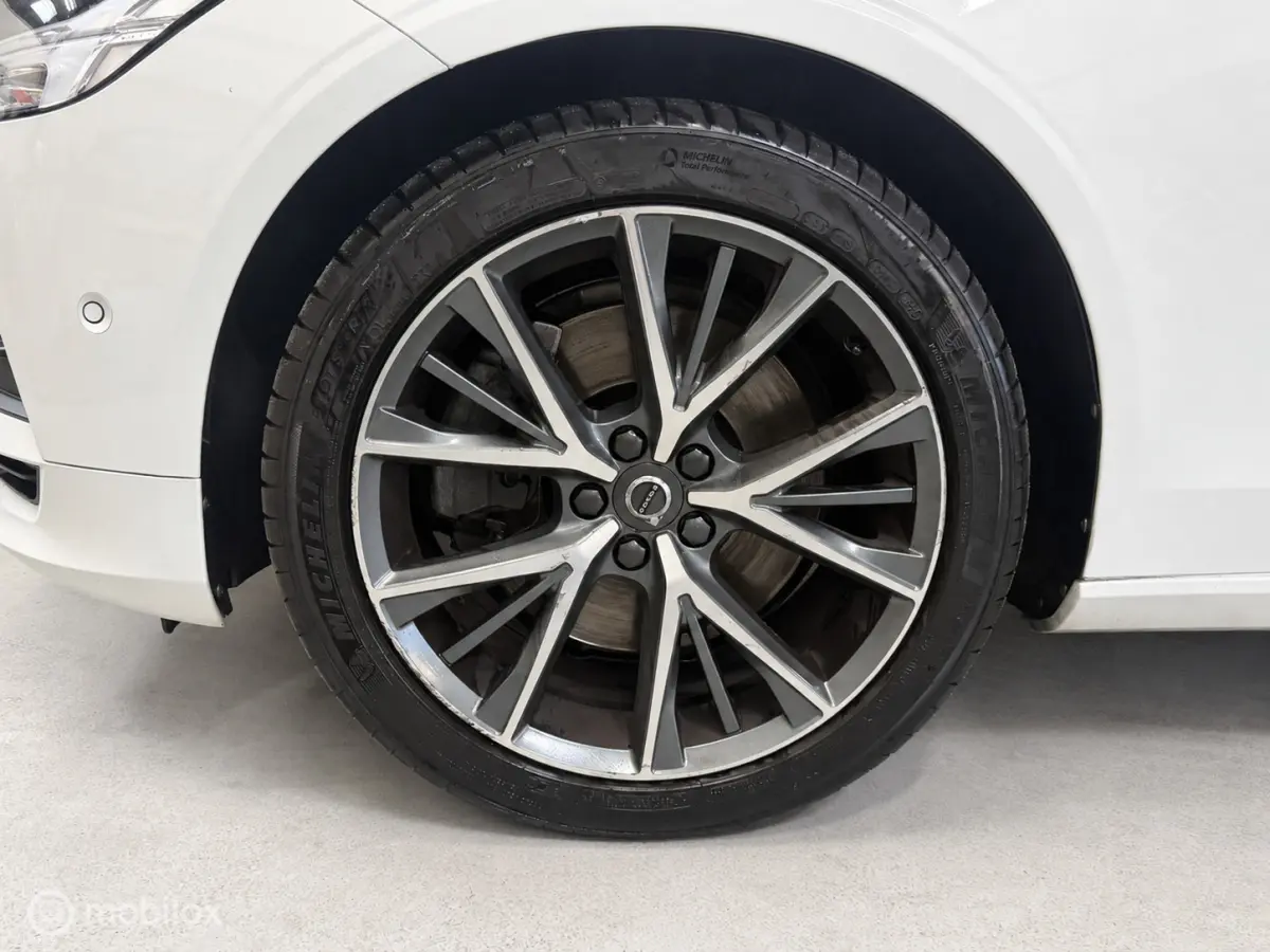 2.0 T5 Momentum NL-AUTO / PANO / LEER