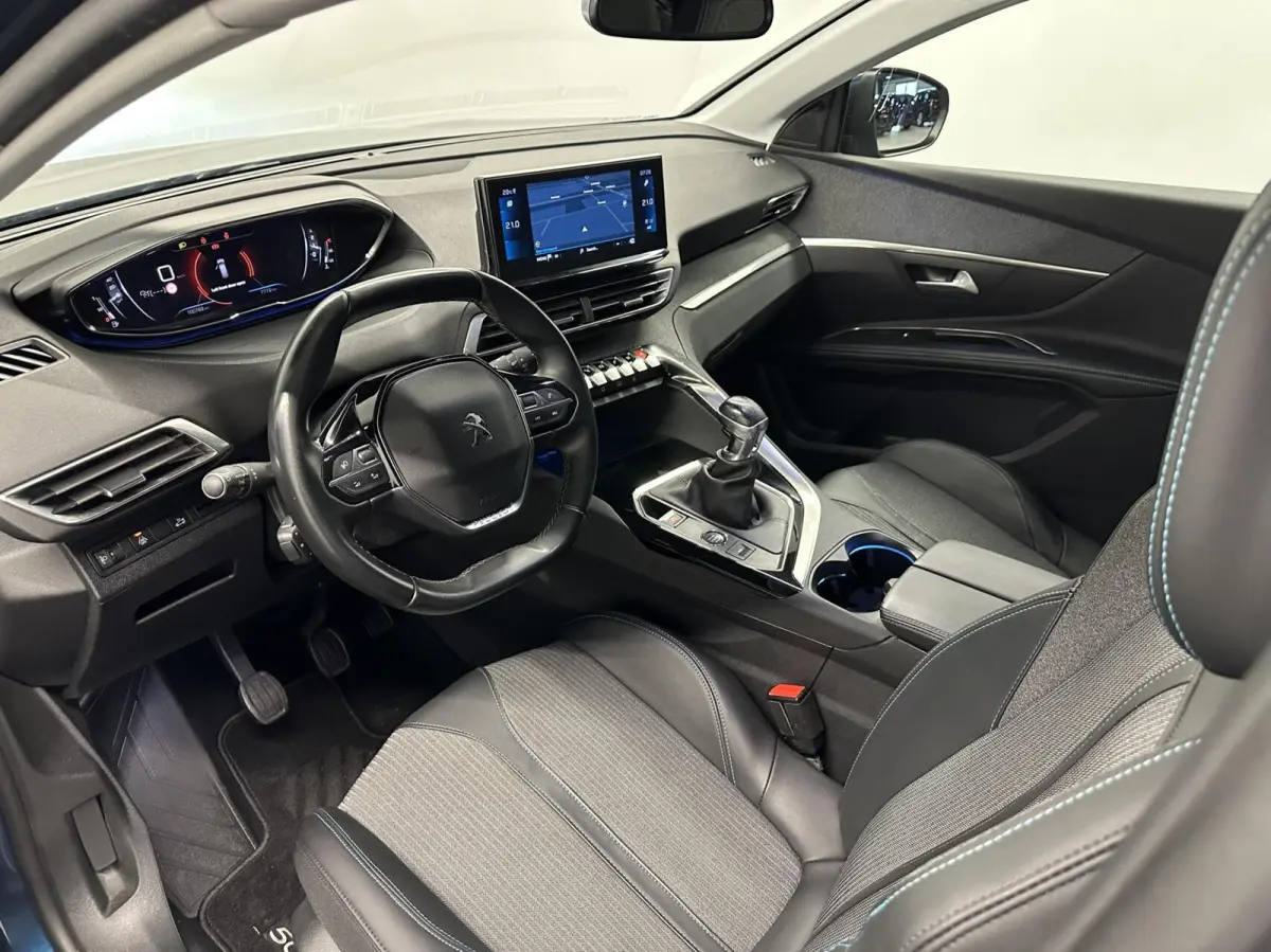 1.2 PureTech Blue Lease Allure TREKHAAK CAMERA LM ECC ADAPTIEF CRUISE LED CARPLAY.