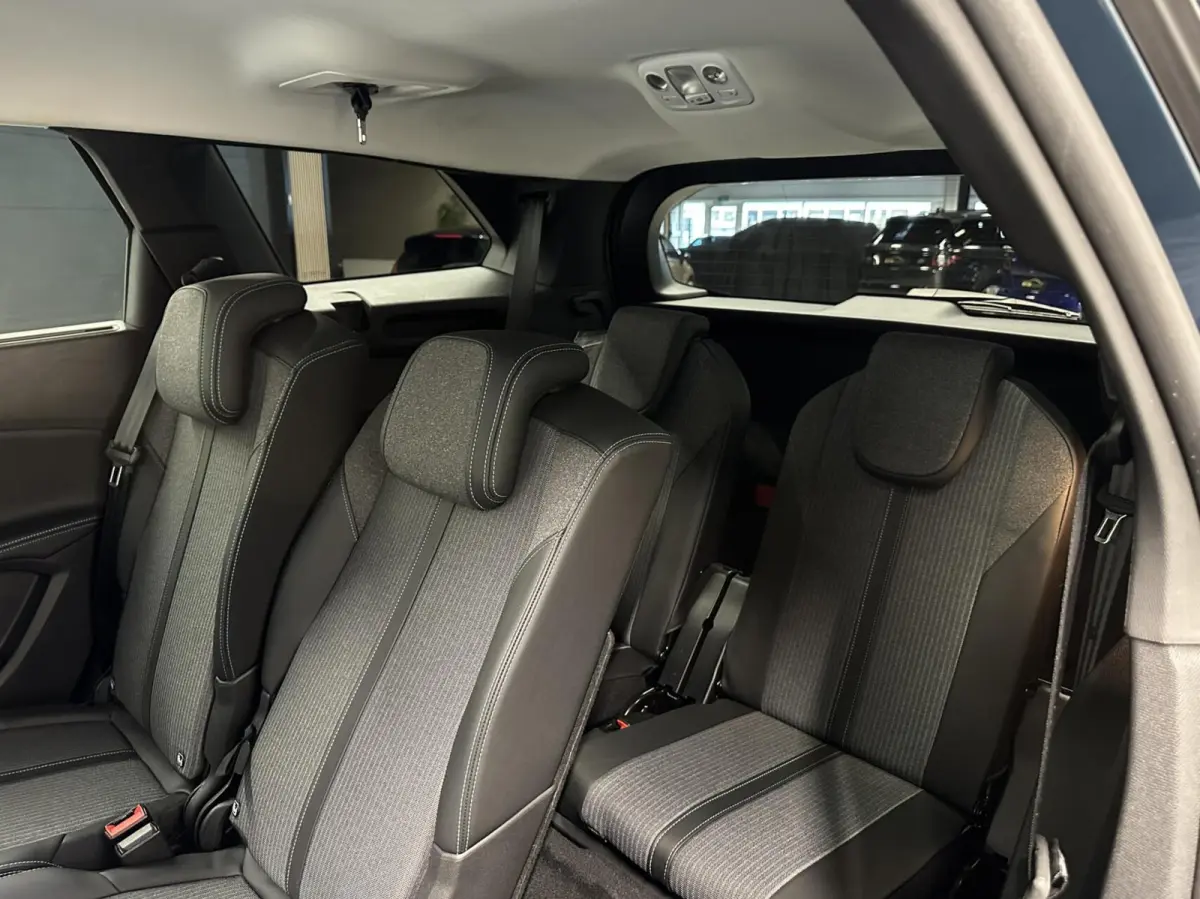 1.2 PureTech Blue Lease Allure TREKHAAK CAMERA LM ECC ADAPTIEF CRUISE LED CARPLAY.