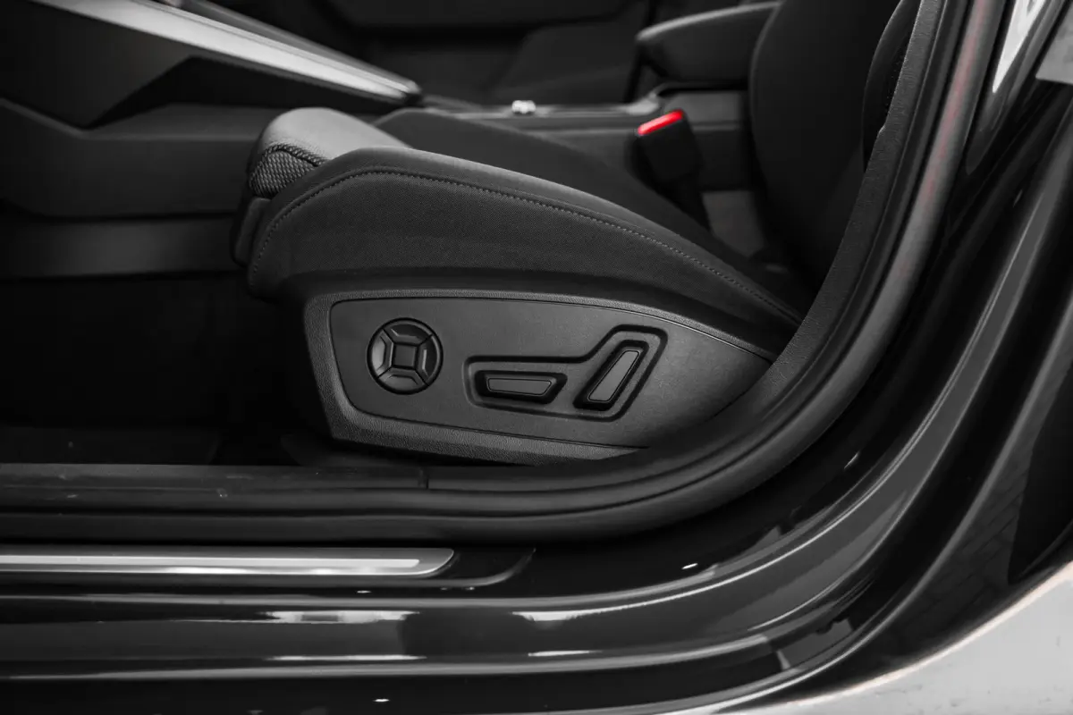 40 TFSI e Advanced edition | Buitenspiegels elektrisch verstel- en verwarmbaar | Extra getint glas | Full-LED koplampen