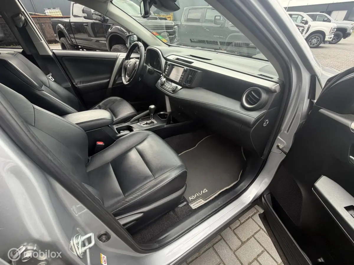 2.5 Hybrid AWD Executive Trekhaak