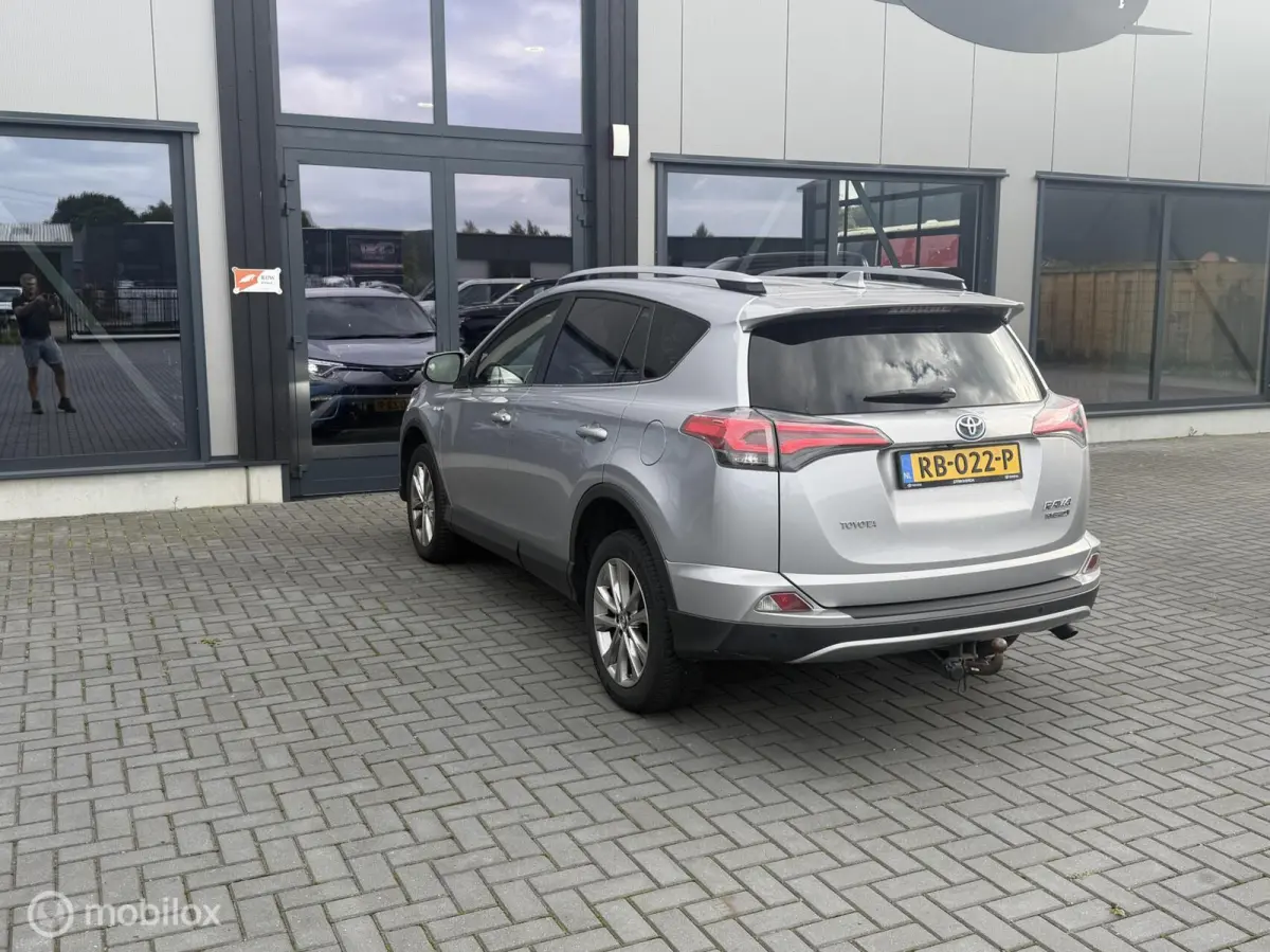 2.5 Hybrid AWD Executive Trekhaak