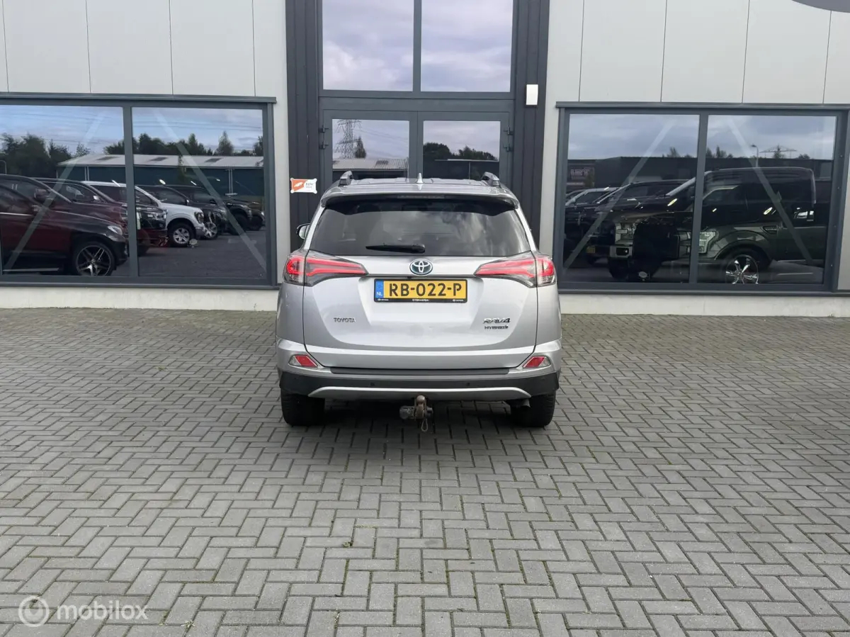 2.5 Hybrid AWD Executive Trekhaak