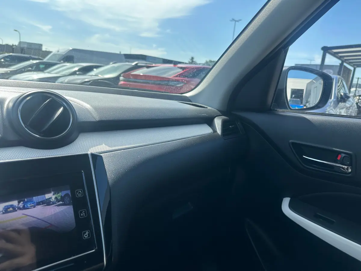 1.2 Sportline 1e Eigenaar | ALL-Season banden | Camera | Airco | 17" Lichtmetaal | Bluetooth | Achteruitrijcamera | Airco | Apple Carplay/Android Auto|telefoonintegratie premium