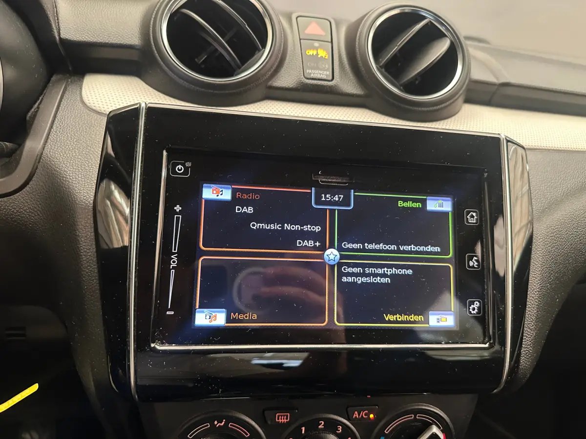 1.2 Sportline 1e Eigenaar | ALL-Season banden | Camera | Airco | 17" Lichtmetaal | Bluetooth | Achteruitrijcamera | Airco | Apple Carplay/Android Auto|telefoonintegratie premium