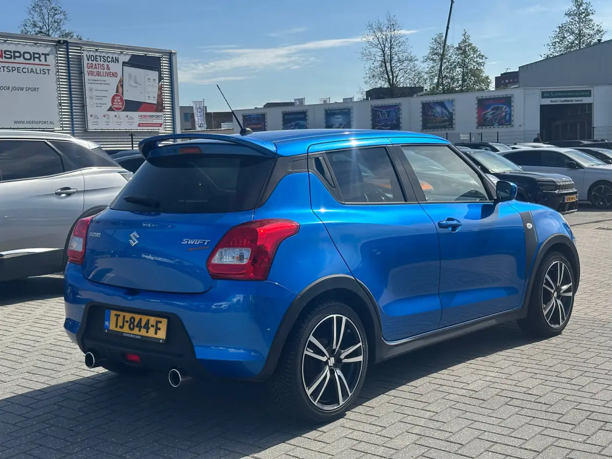 1.2 Sportline 1e Eigenaar | ALL-Season banden | Camera | Airco | 17" Lichtmetaal | Bluetooth | Achteruitrijcamera | Airco | Apple Carplay/Android Auto|telefoonintegratie premium