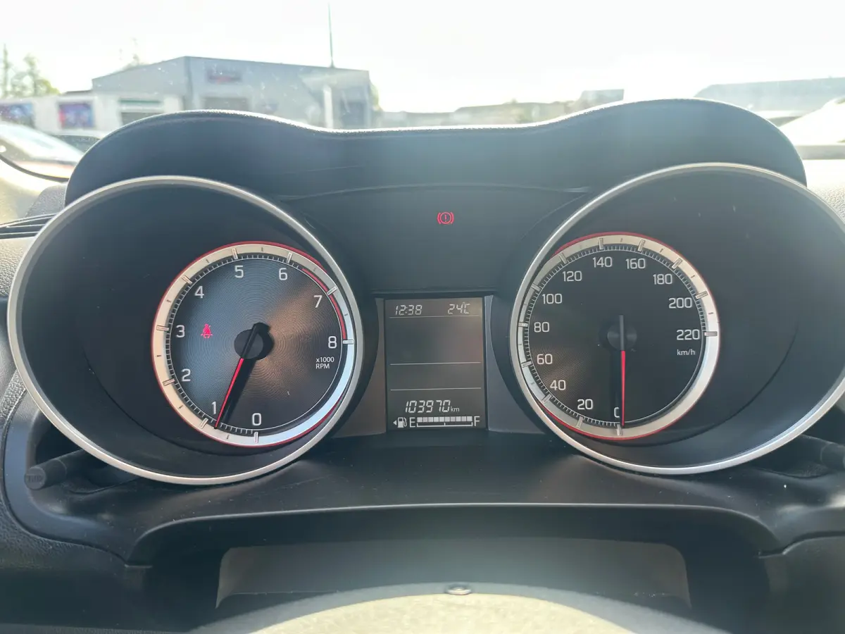 1.2 Sportline 1e Eigenaar | ALL-Season banden | Camera | Airco | 17" Lichtmetaal | Bluetooth | Achteruitrijcamera | Airco | Apple Carplay/Android Auto|telefoonintegratie premium