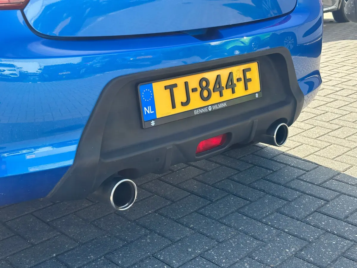 1.2 Sportline 1e Eigenaar | ALL-Season banden | Camera | Airco | 17" Lichtmetaal | Bluetooth | Achteruitrijcamera | Airco | Apple Carplay/Android Auto|telefoonintegratie premium