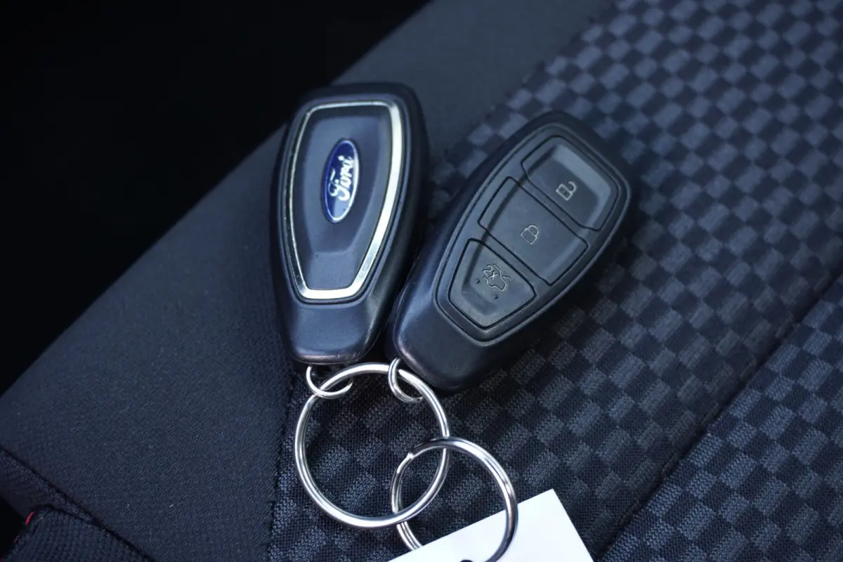 1.0 EcoBoost ST-Line | Airco | Navigatie | 2021 | Dealerauto| Elek. pakket | Inruil mogelijk