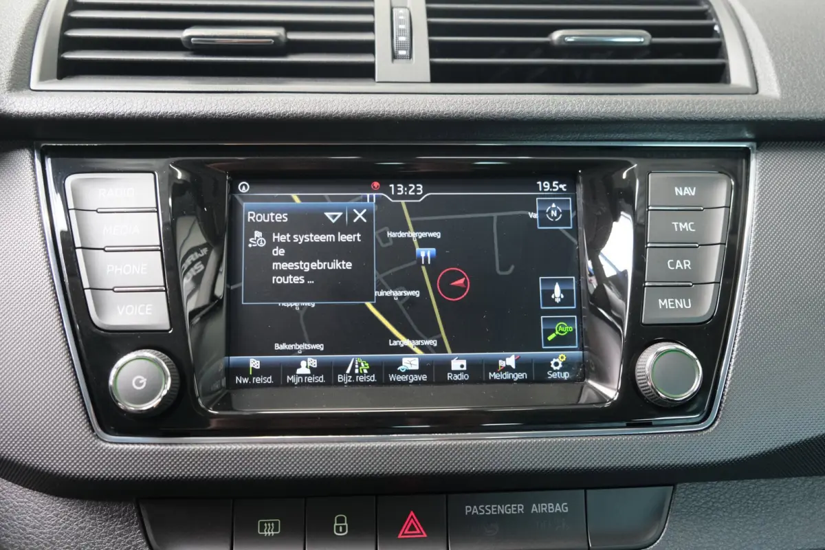 1.0 TSI Ambition - N.A.P. Airco, Cruise, Navi, PDC, Carplay.