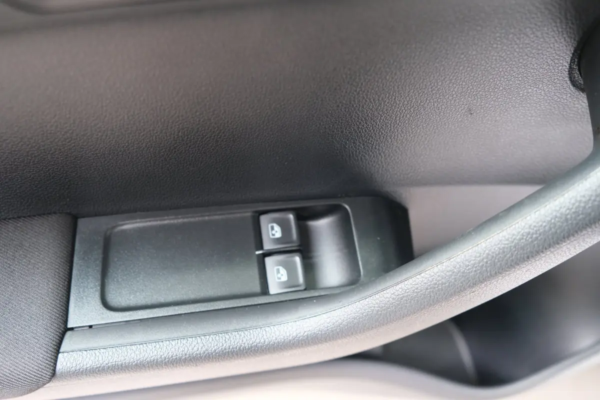 1.0 TSI Ambition - N.A.P. Airco, Cruise, Navi, PDC, Carplay.