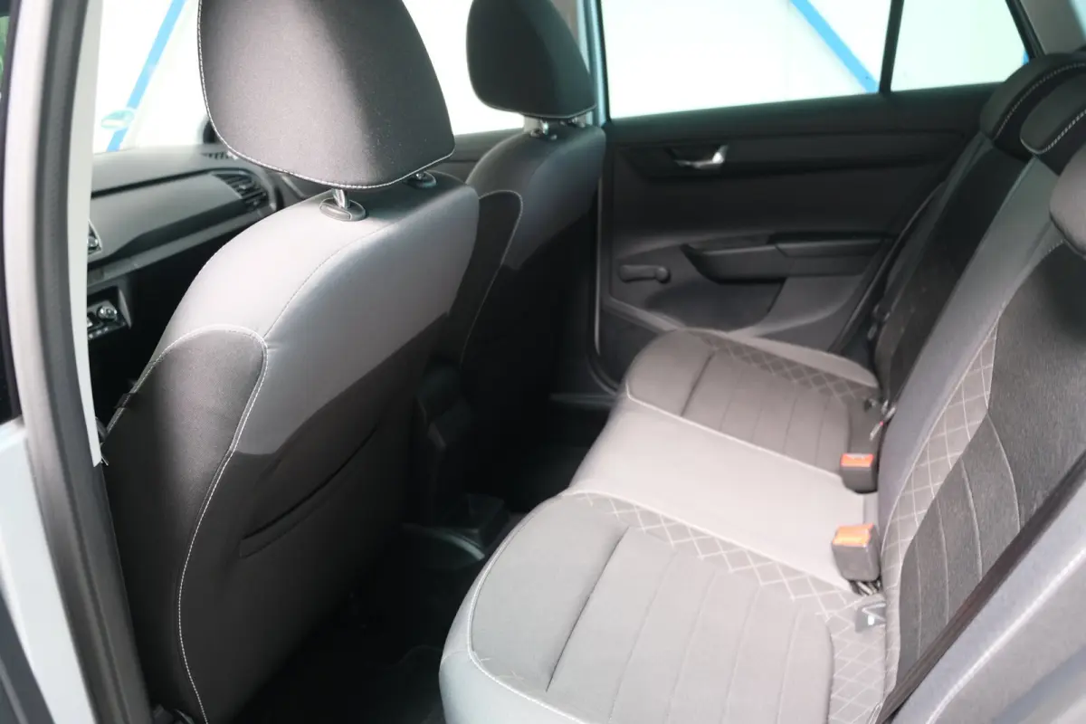 1.0 TSI Ambition - N.A.P. Airco, Cruise, Navi, PDC, Carplay.