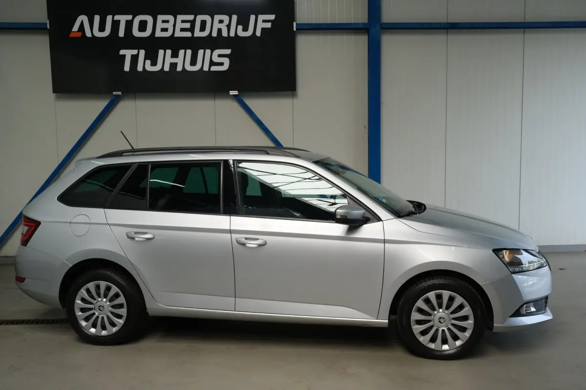 1.0 TSI Ambition - N.A.P. Airco, Cruise, Navi, PDC, Carplay.