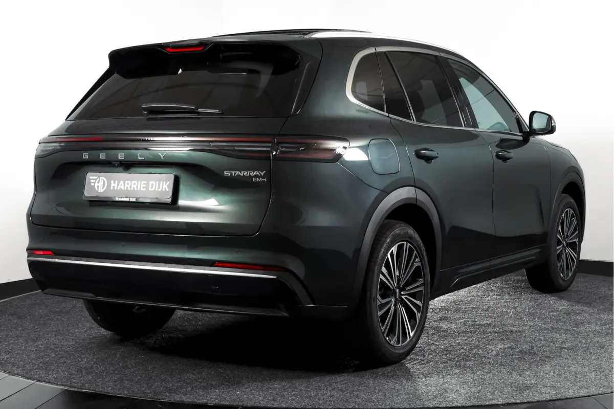 1.5 Max+ PHEV | 136km Elektrisch |S/K-Panodak | 360 Camera | NAV+App. Connect | V2L | Warmtepomp | HUD | Stoelverwarming & verkoeling | Memory | Elek. klep | Flyme | LM 19" | 7080