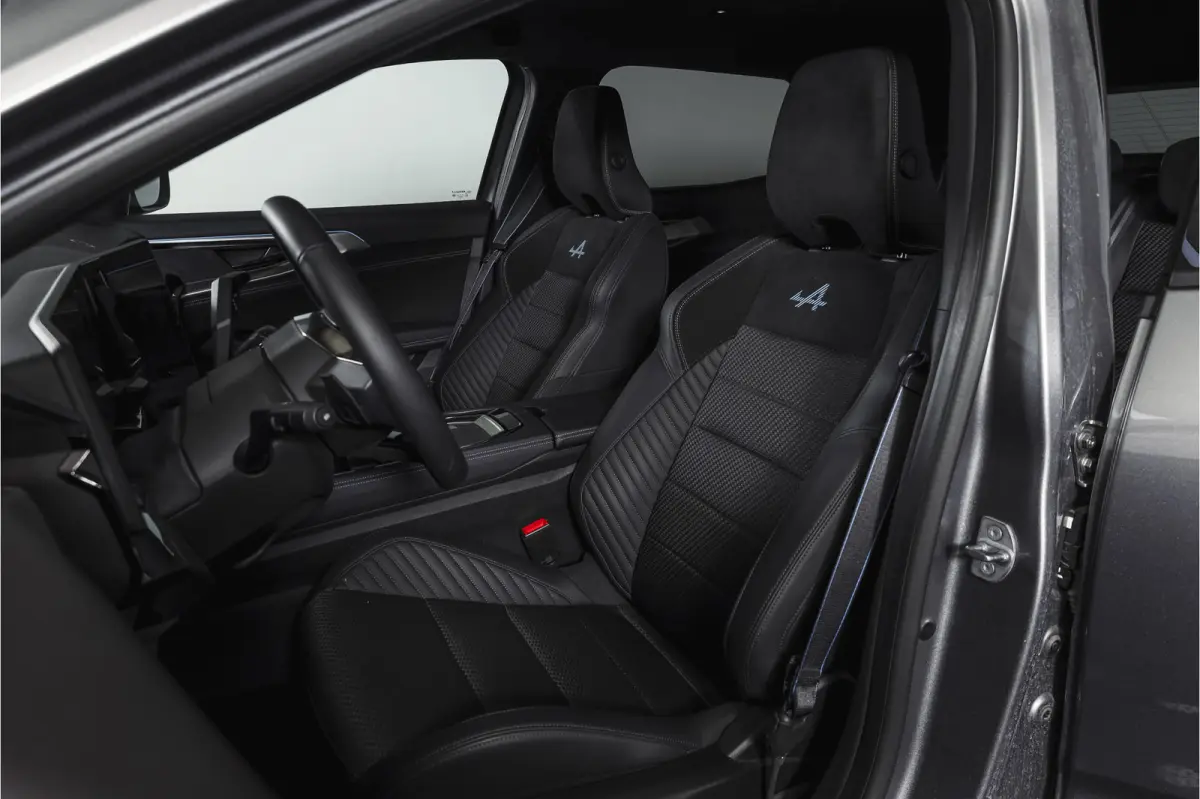 1.2 E-Tech full hybrid 200 esprit Alpine | 360 Camera | Elek. Stoelen | Winterpack | Dig. Cockpit | Adapt. Cruise | PDC | NAV+App. Connect | ECC | LM 20" | 5819