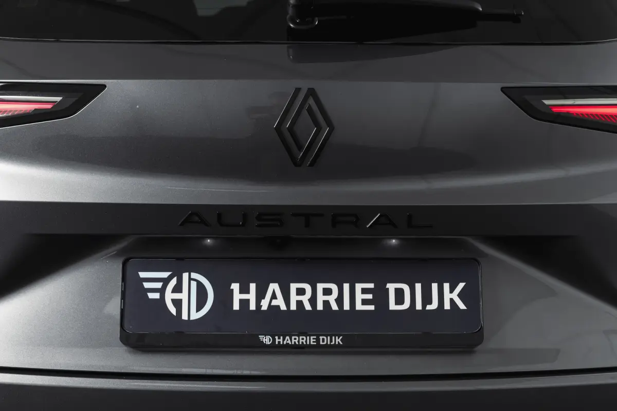 1.2 E-Tech full hybrid 200 esprit Alpine | 360 Camera | Elek. Stoelen | Winterpack | Dig. Cockpit | Adapt. Cruise | PDC | NAV+App. Connect | ECC | LM 20" | 5819