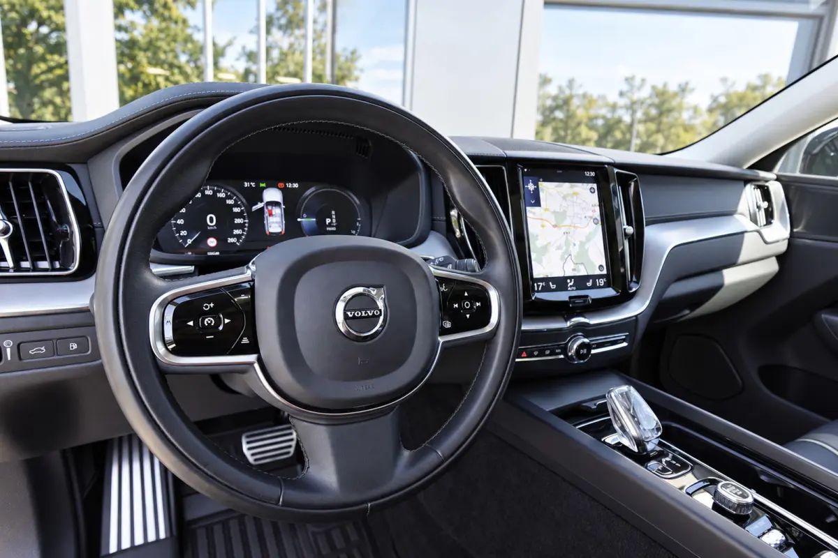 2.0 Recharge T8 AWD Inscription PANO ACC LEDER VOL