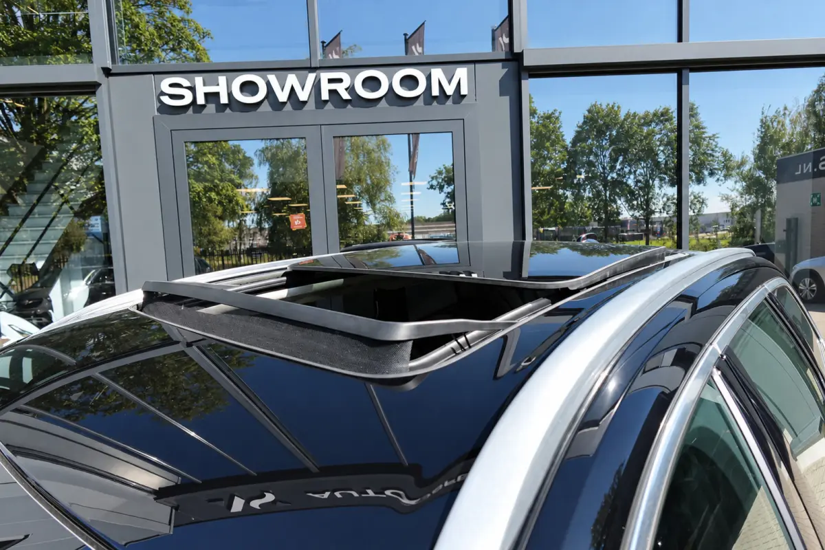 2.0 Recharge T8 AWD Inscription PANO ACC LEDER VOL