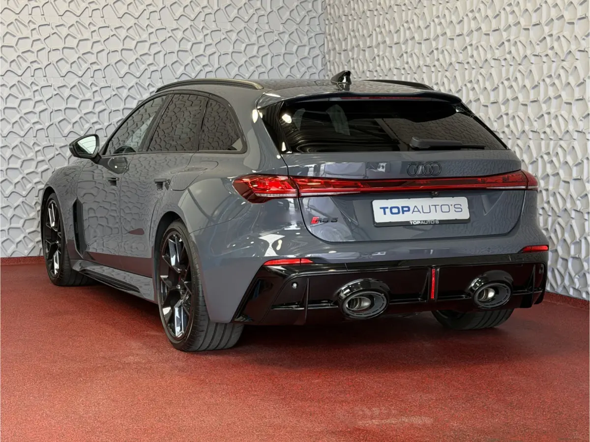 RS5 Keramisch | Audi Sportpakket | Smart.Glass | Tech-Pro | HeadUp | Sportuitlaat | Panorama | B&O 3D | RS Sportstoelen Plus |