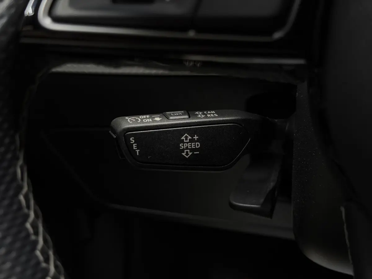 30 TFSI S Line KeylessGo CarPlay Navi LED Matrix