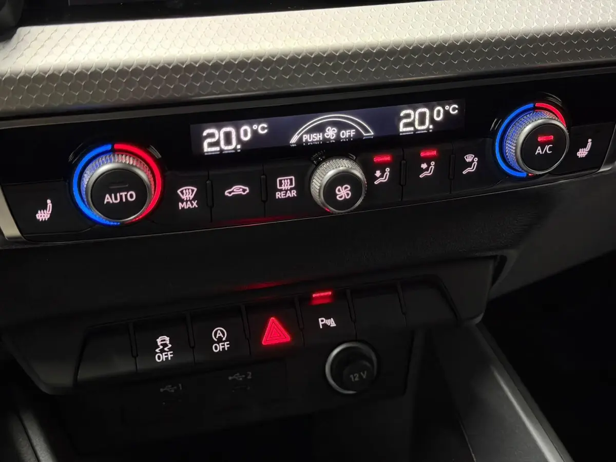 30 TFSI S Line KeylessGo CarPlay Navi LED Matrix