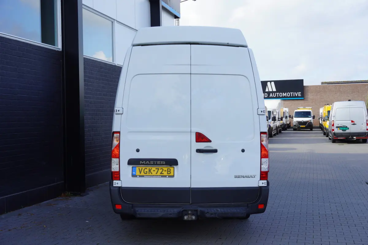 2.3 dCi 145PK L3H3 Dubbellucht Dubbelcabine EURO 6 - Airco - Navi - Cruise - €17.950,- Excl.