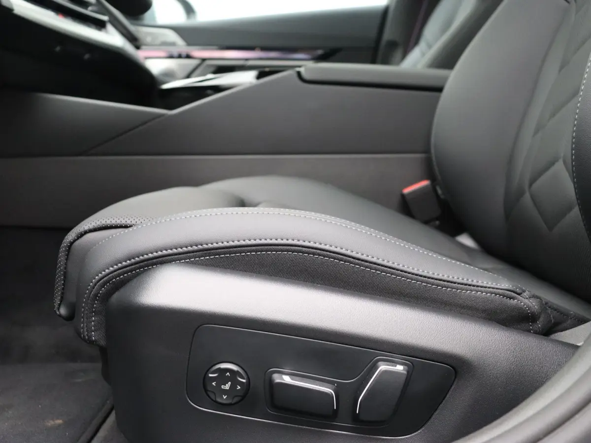 eDrive40 | SoH 100% | M Sport Edition | M Sportpakket Pro | Comfort Pack | Innovation Pack | Panoramadak
