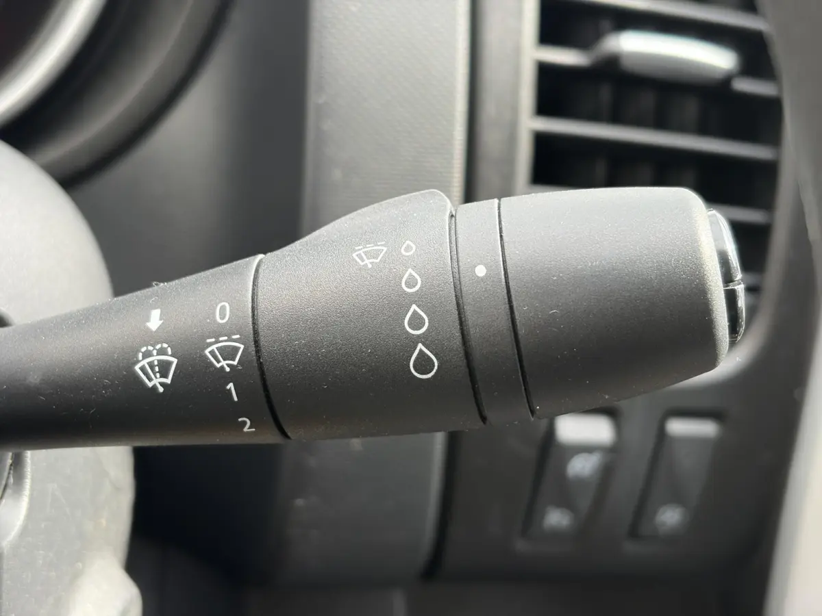 2.0 MultiJet L2H1*HAAK*CAM*A/C*CRUISE*PDC*3-PERS*