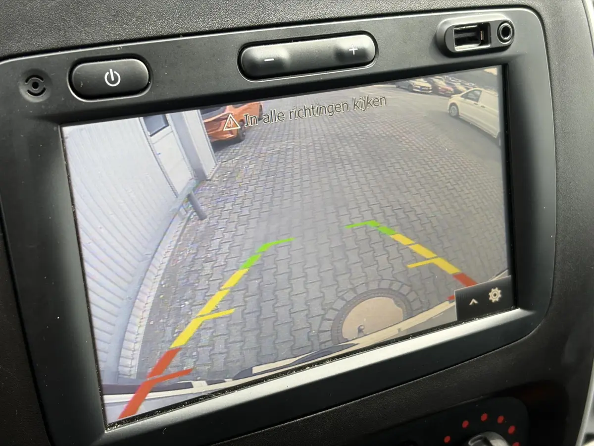 2.0 MultiJet L2H1*HAAK*CAM*A/C*CRUISE*PDC*3-PERS*