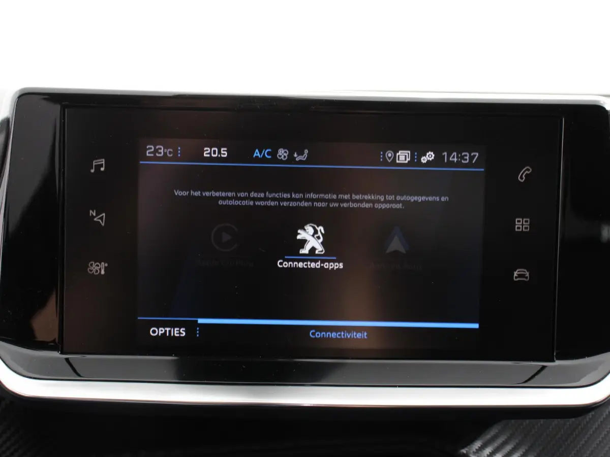 1.2 PureTech Allure Navigatie Cruise control Lichtmetalen velgen Climate control Parkeersensor achter Apple Carplay/ Android auto Camera
