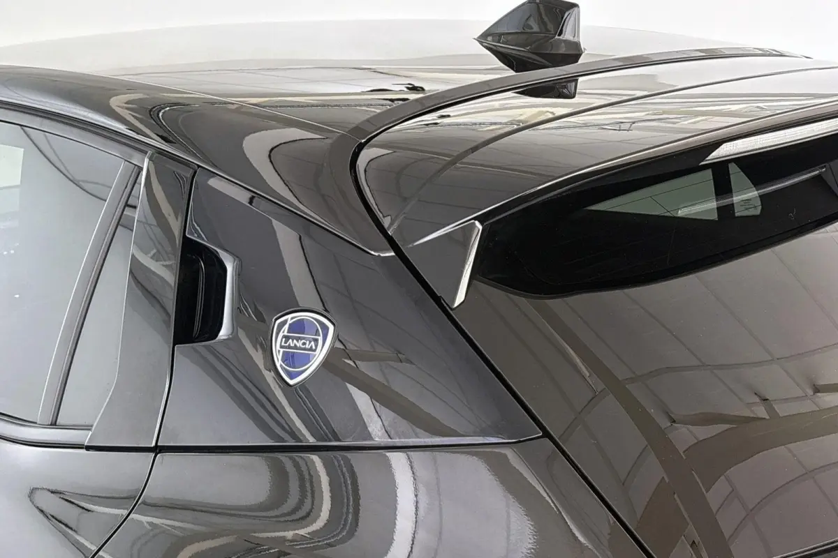 1.2 Turbo Hybrid LX Automaat Camera Apple CarPlay