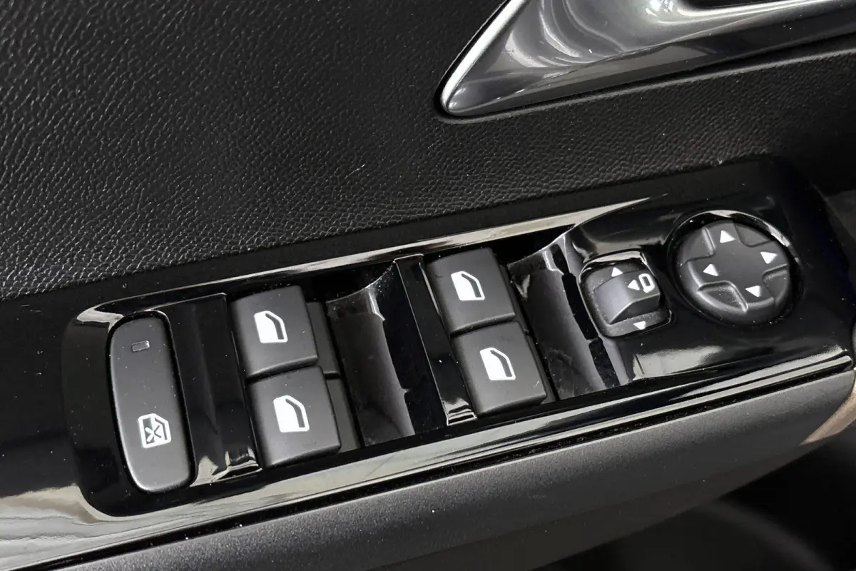 1.2 Turbo Hybrid LX Automaat Camera Apple CarPlay