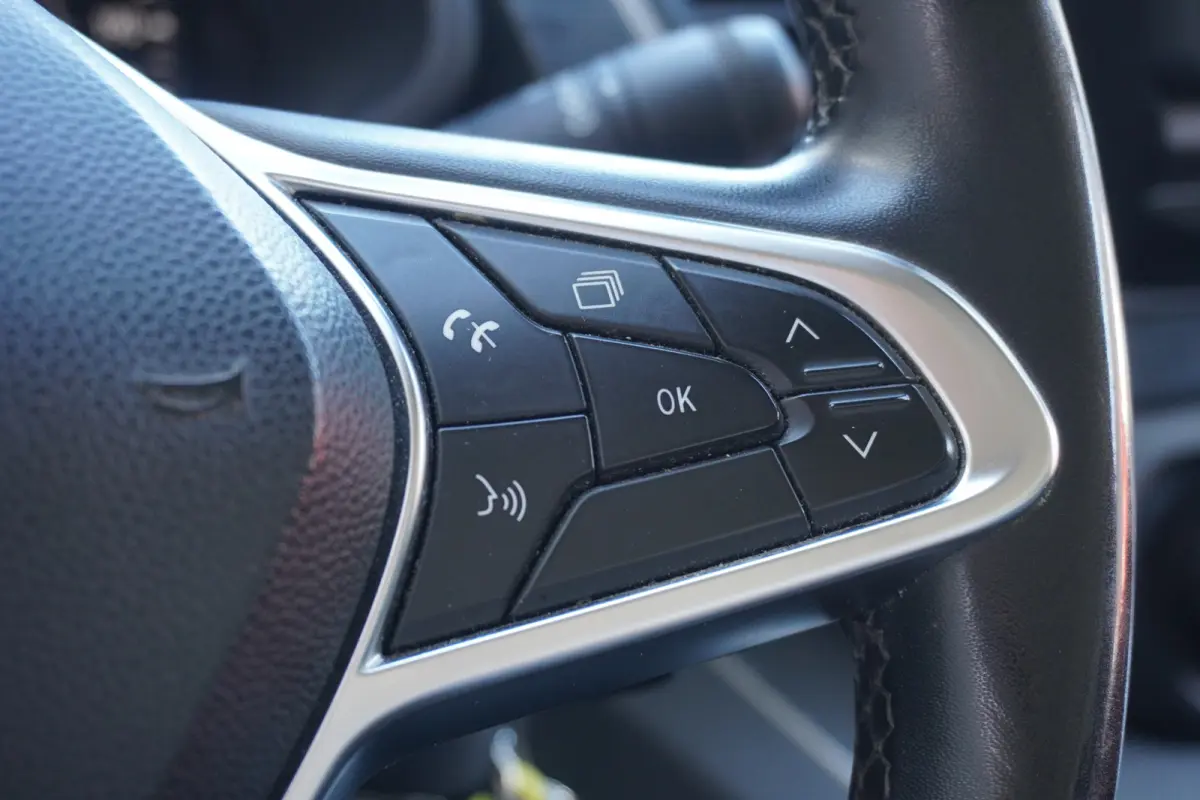 2.0 dCi 130PK EURO 6 Airco - Navi - Cruise - €15.950,- Excl.