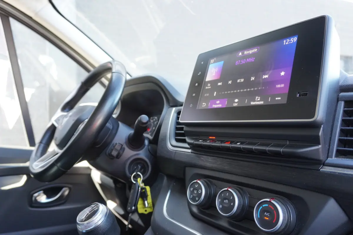 2.0 dCi 130PK EURO 6 Airco - Navi - Cruise - €15.950,- Excl.