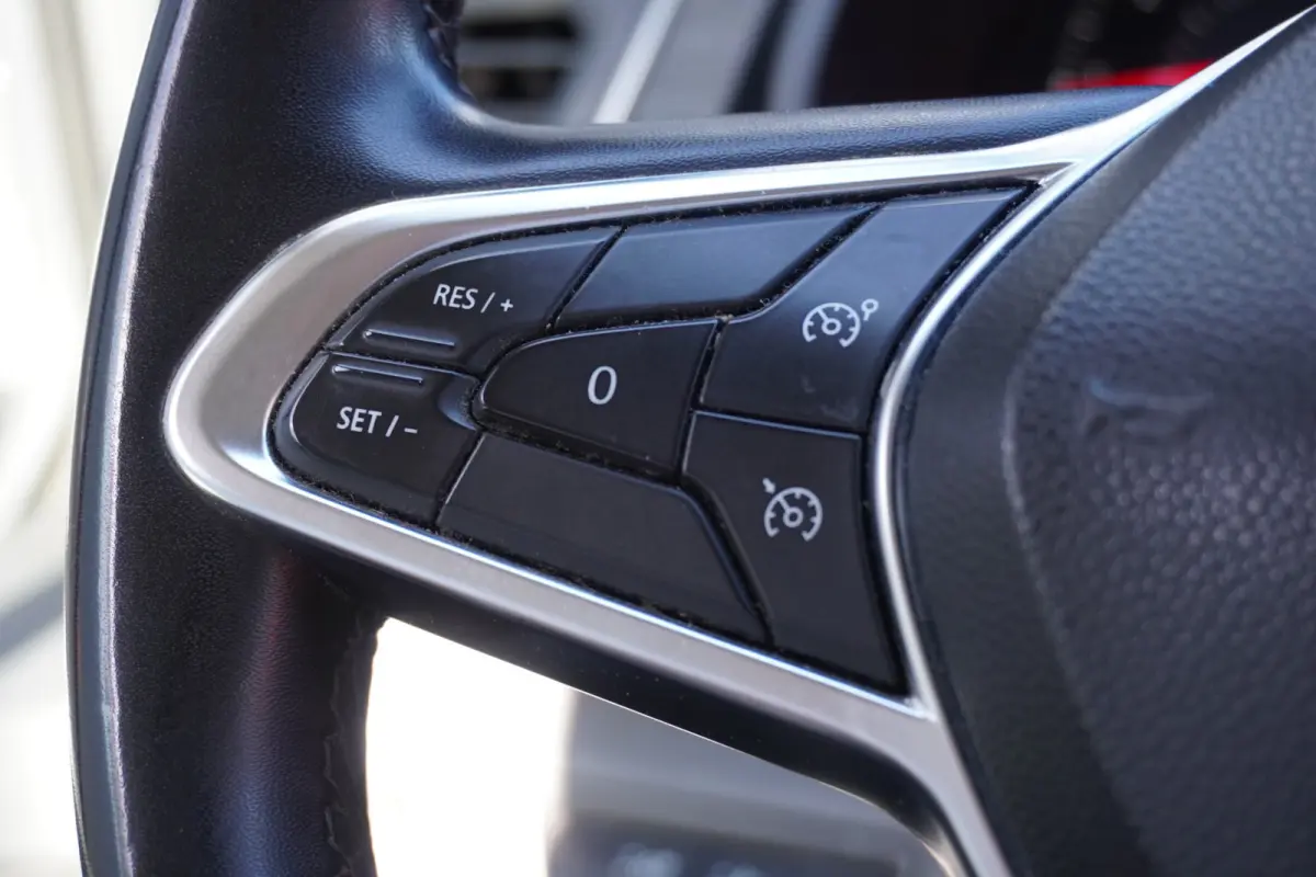 2.0 dCi 130PK EURO 6 Airco - Navi - Cruise - €15.950,- Excl.