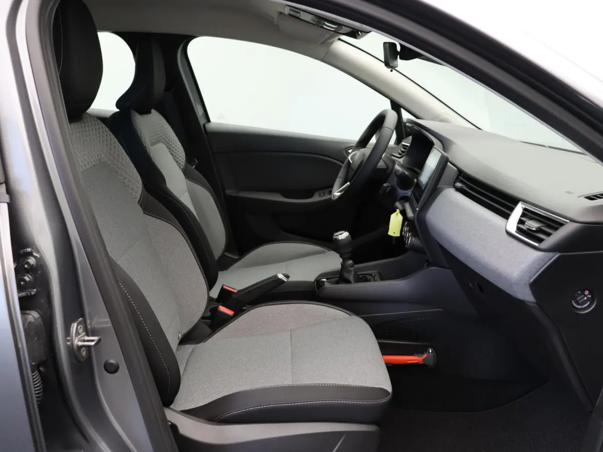 TCe 90pk GPF evolution | Airco | Parkeersensoren achter | Cruise control | Apple carplay | Vierseizoenbanden |