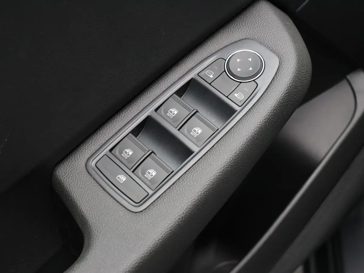 TCe 90pk GPF evolution | Airco | Parkeersensoren achter | Cruise control | Apple carplay | Vierseizoenbanden |