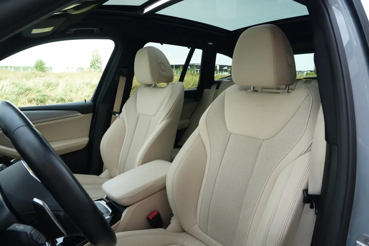xDrive30e M Sport High Executive | 292 PK | PHEV | PANO | 360° Camera | Leder BMW X3 xDrive30e M Sport High Executive 292 PK Plug-in Hybrid met 2.0 viercilinder benzinemotor en automatische