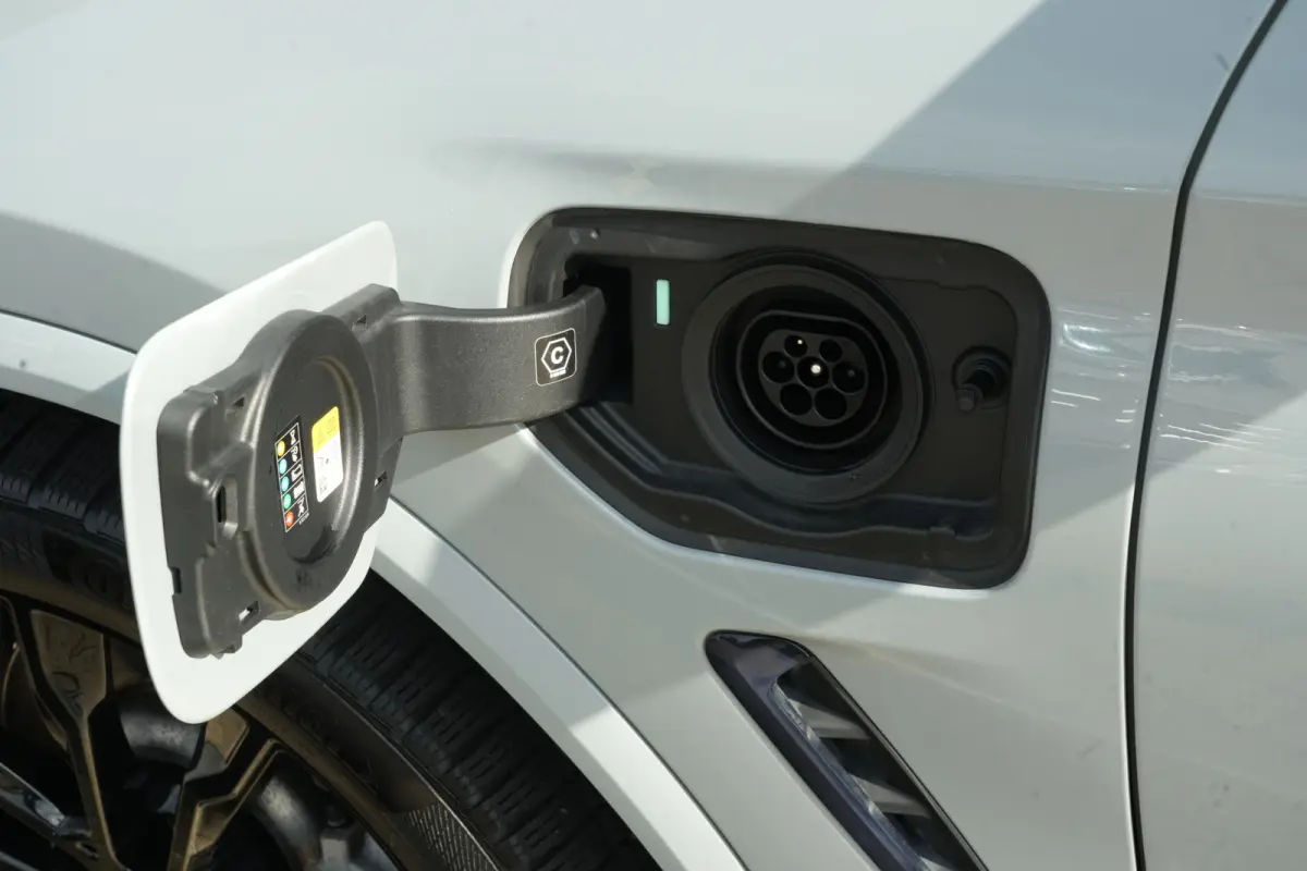 xDrive30e M Sport High Executive | 292 PK | PHEV | PANO | 360° Camera | Leder BMW X3 xDrive30e M Sport High Executive 292 PK Plug-in Hybrid met 2.0 viercilinder benzinemotor en automatische
