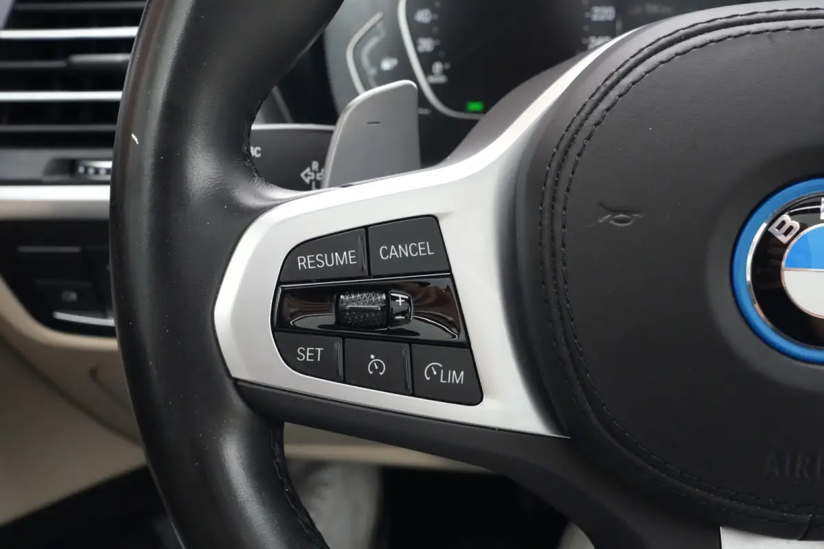 xDrive30e M Sport High Executive | 292 PK | PHEV | PANO | 360° Camera | Leder BMW X3 xDrive30e M Sport High Executive 292 PK Plug-in Hybrid met 2.0 viercilinder benzinemotor en automatische