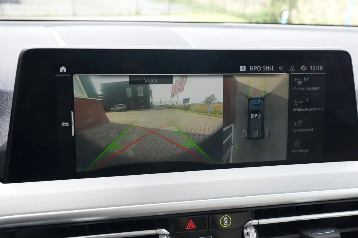 xDrive30e M Sport High Executive | 292 PK | PHEV | PANO | 360° Camera | Leder BMW X3 xDrive30e M Sport High Executive 292 PK Plug-in Hybrid met 2.0 viercilinder benzinemotor en automatische