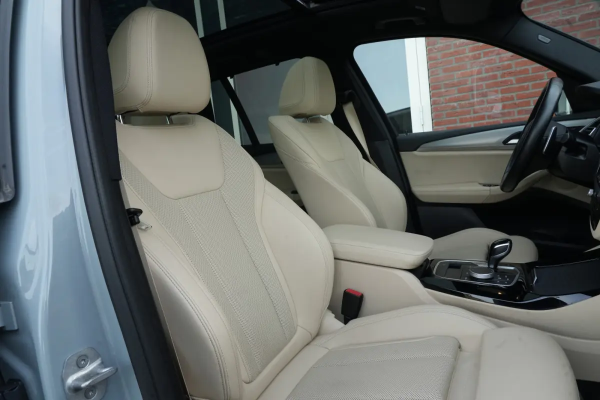xDrive30e M Sport High Executive | 292 PK | PHEV | PANO | 360° Camera | Leder BMW X3 xDrive30e M Sport High Executive 292 PK Plug-in Hybrid met 2.0 viercilinder benzinemotor en automatische
