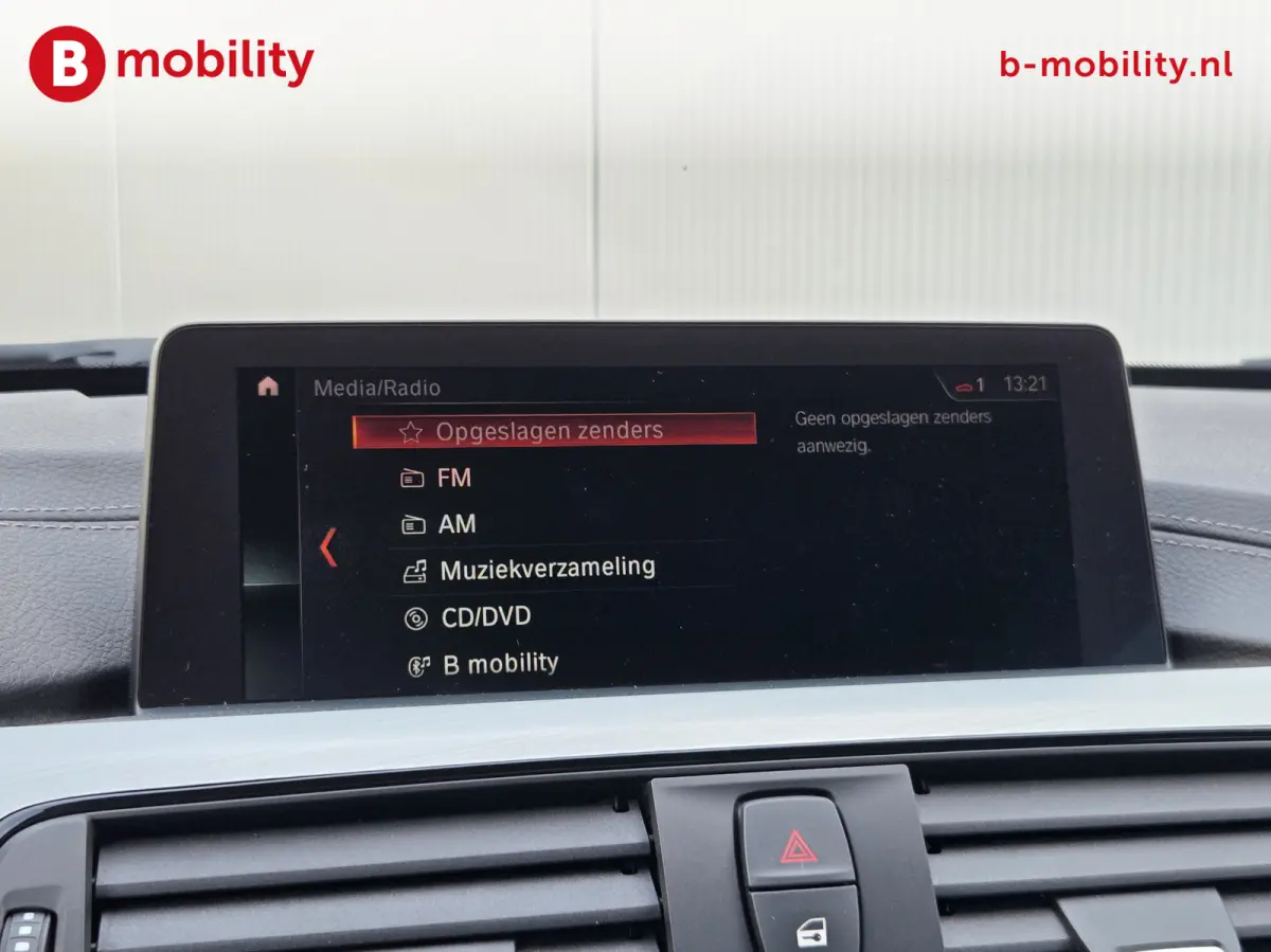 318i High Executive M-Sport Apple CarPlay NL Auto! | Leer | Sportstoelen | Stoelverwarming | PDC